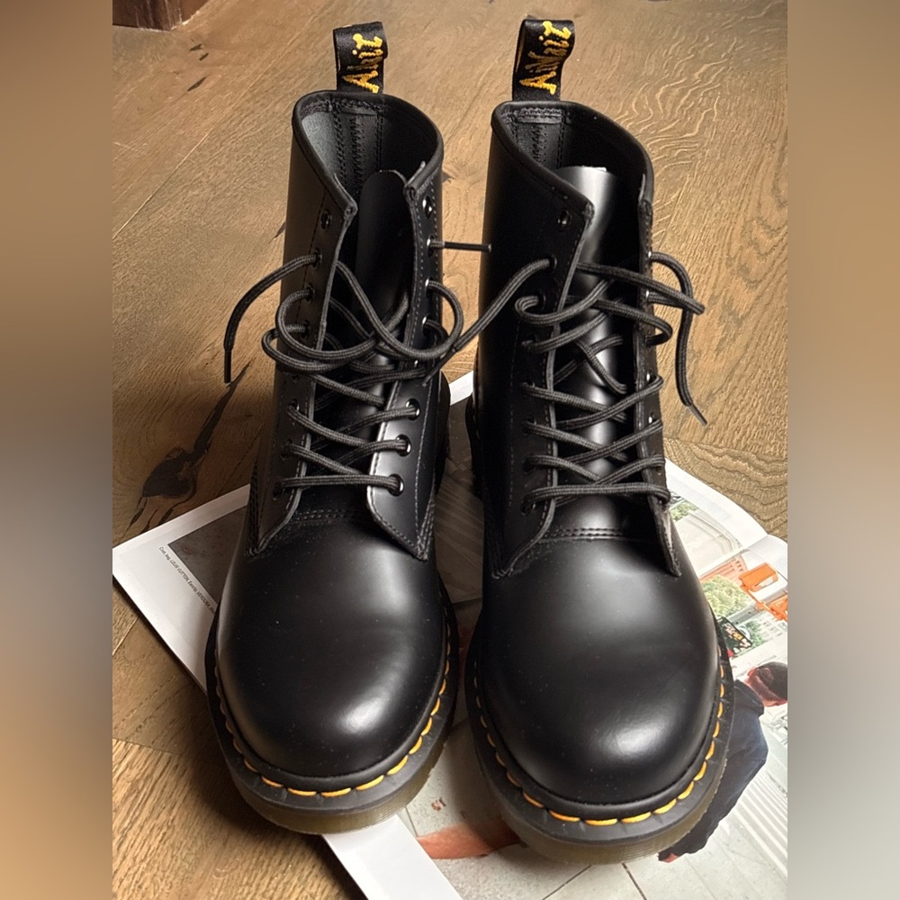 New Dr.Martens 1460 Smooth Leather Lace Up Boots In Black Size M 10 / L 11